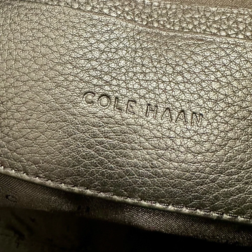 Cole Haan Large Black Pebbled Leather Hobo Bag Brass Hardware Classic Metro Vibe